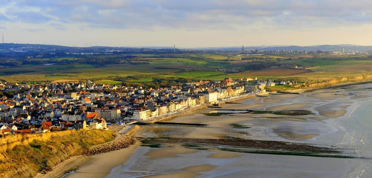 Le Central Wimereux Luaran gambar